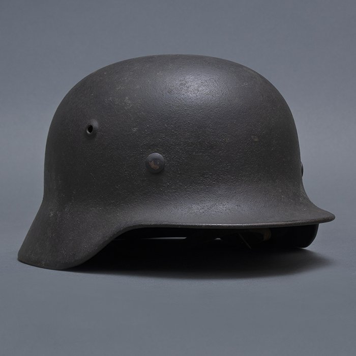 RH44 Luftwaffe M40 single decal helmet — image 13