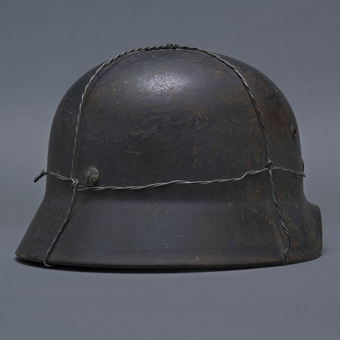 RH45 Luftwaffe M35 double decal overpainted baling wire camouflaged helmet — image 16