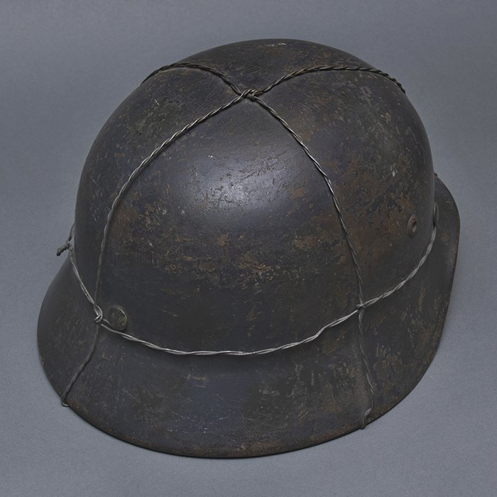 RH45 Luftwaffe M35 double decal overpainted baling wire camouflaged helmet — image 19