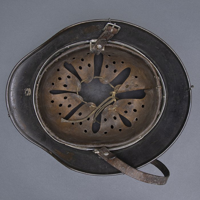 RH45 Luftwaffe M35 double decal overpainted baling wire camouflaged helmet — image 24