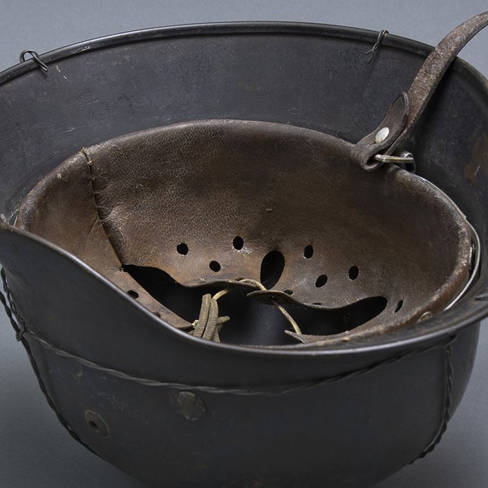 RH45 Luftwaffe M35 double decal overpainted baling wire camouflaged helmet — image 31