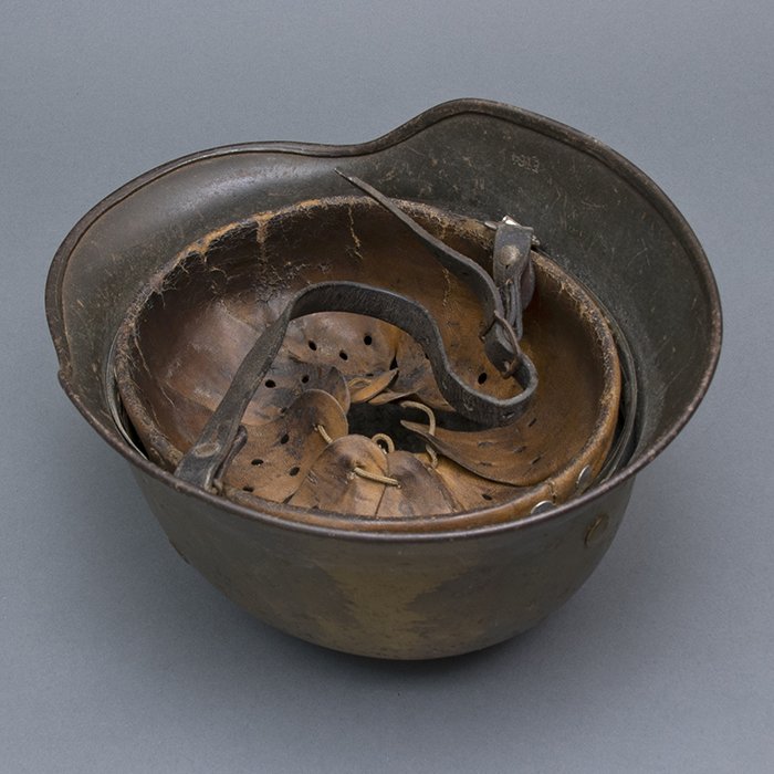 RH42 Heer M40 single decal western Südfront camouflaged helmet — image 25