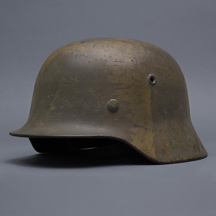 RH42 Heer M40 single decal western Südfront camouflaged helmet — image 5