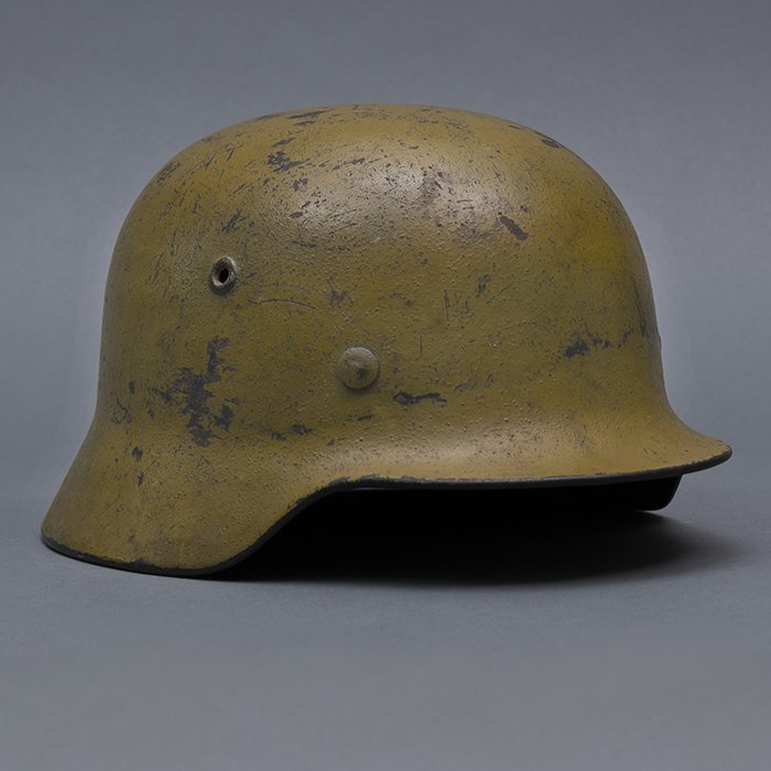 CHQ1 Luftwaffe M40 single decal tan camouflaged helmet — image 13