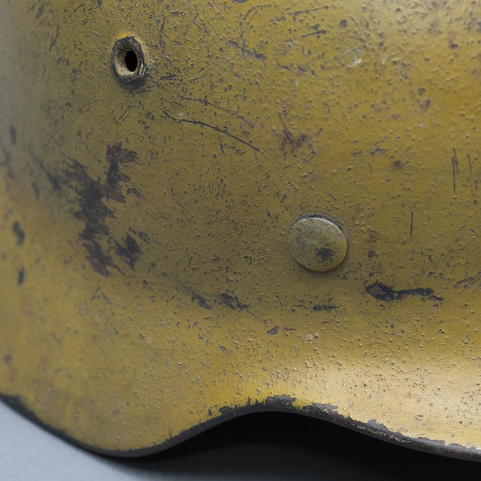 CHQ1 Luftwaffe M40 single decal tan camouflaged helmet — image 14