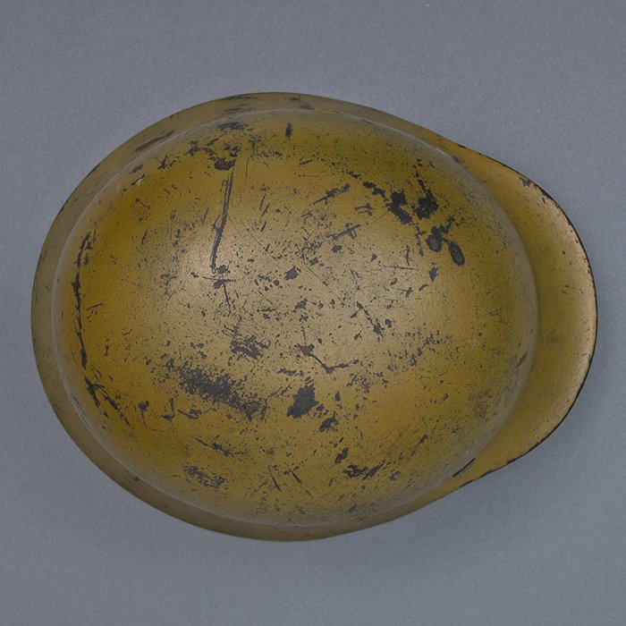 CHQ1 Luftwaffe M40 single decal tan camouflaged helmet — image 21