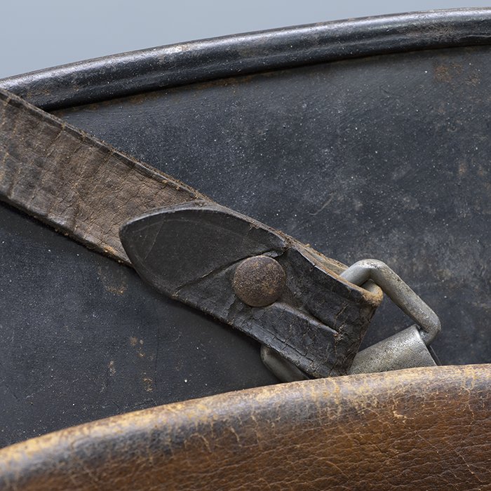 CHQ1 Luftwaffe M40 single decal tan camouflaged helmet — image 29