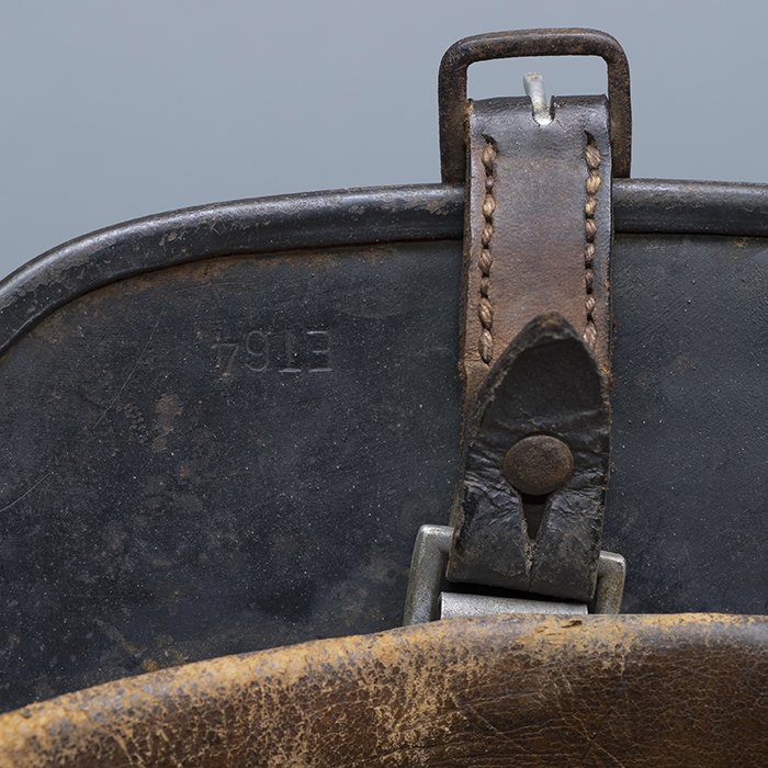 CHQ1 Luftwaffe M40 single decal tan camouflaged helmet — image 32