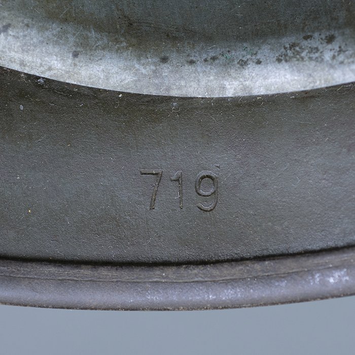 RH55 Luftwaffe M38 single decal tan and green sprayed camouflaged Fallschirmjäger helmet, KIA — image 27