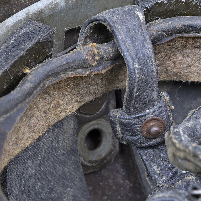 RH55 Luftwaffe M38 single decal tan and green sprayed camouflaged Fallschirmjäger helmet, KIA — image 28