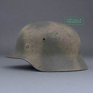 ADM77 Heer M40 single decal tan green spray camouflaged helmet