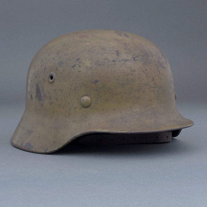 ADM78 Heer M40 single decal olive tan camouflaged helmet — image 15