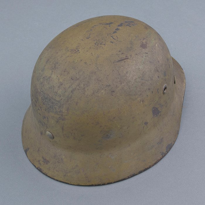 ADM78 Heer M40 single decal olive tan camouflaged helmet — image 21