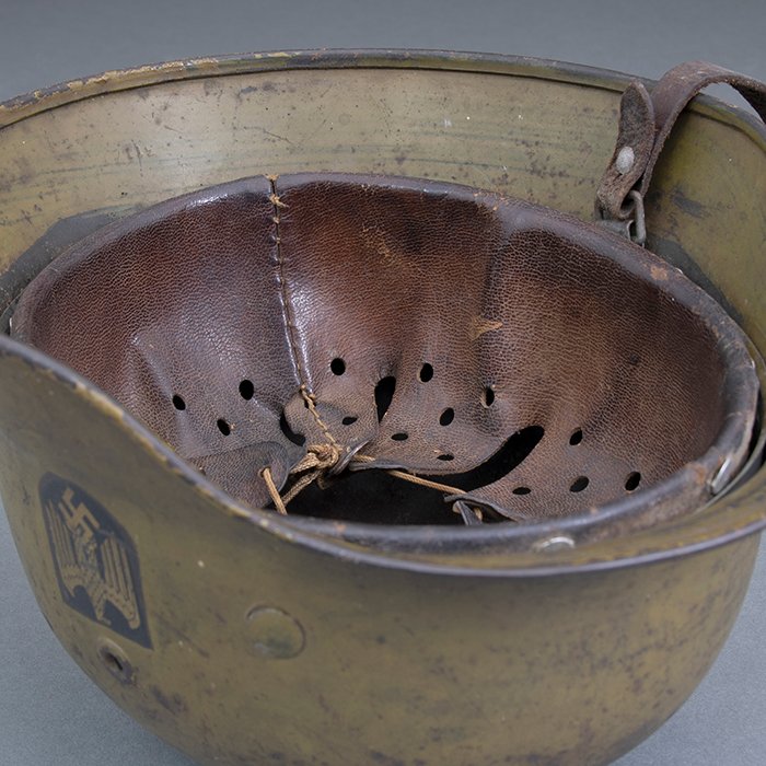 ADM78 Heer M40 single decal olive tan camouflaged helmet — image 29