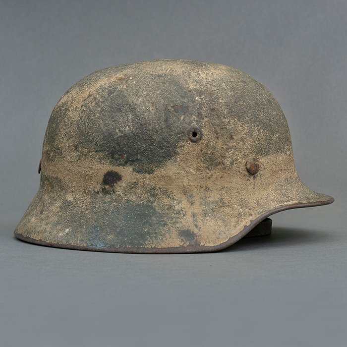 ADM71 Unique Heer M40 tan and green sand camouflaged helmet — image 10