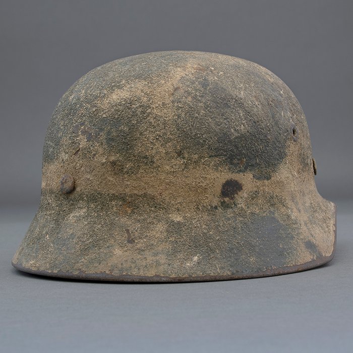 ADM71 Unique Heer M40 tan and green sand camouflaged helmet — image 14
