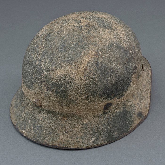 ADM71 Unique Heer M40 tan and green sand camouflaged helmet — image 16