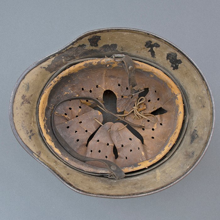 ADM71 Unique Heer M40 tan and green sand camouflaged helmet — image 19