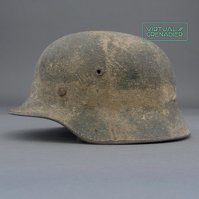 ADM71 Unique Heer M40 tan and green sand camouflaged helmet — image 2