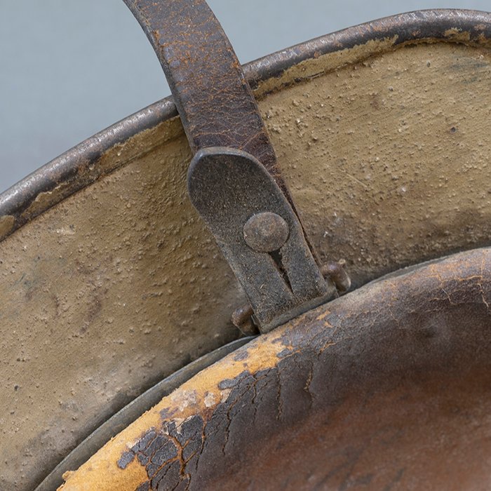 ADM71 Unique Heer M40 tan and green sand camouflaged helmet — image 24