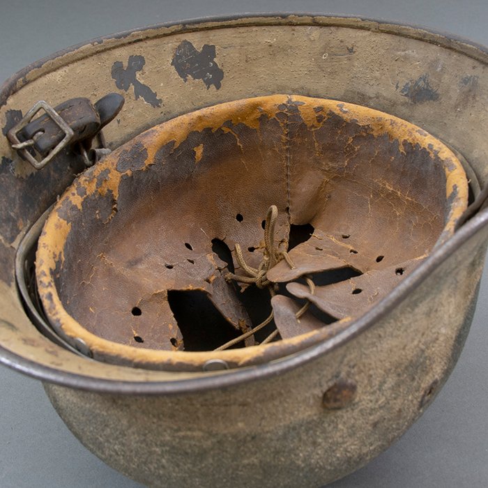 ADM71 Unique Heer M40 tan and green sand camouflaged helmet — image 25