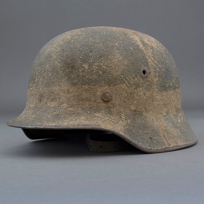 ADM71 Unique Heer M40 tan and green sand camouflaged helmet — image 5