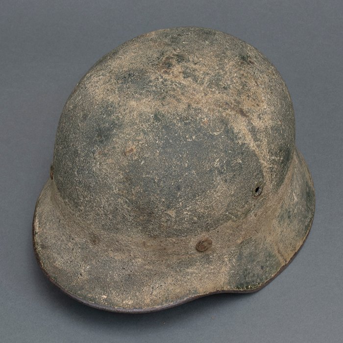 ADM71 Unique Heer M40 tan and green sand camouflaged helmet — image 7