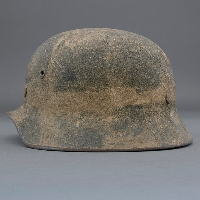 ADM71 Unique Heer M40 tan and green sand camouflaged helmet — image 9