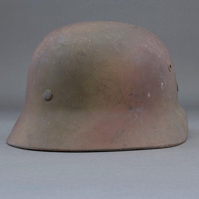 ADM70 Excellent Luftwaffe M35 single decal tricolor spray camouflaged helmet — image 16