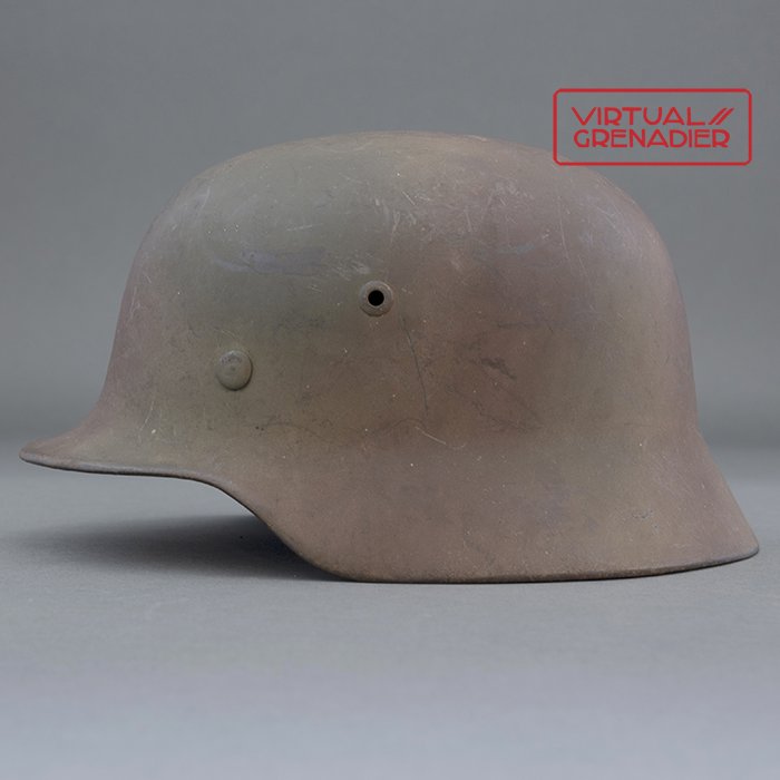 ADM70 Excellent Luftwaffe M35 single decal tricolor spray camouflaged helmet — image 2