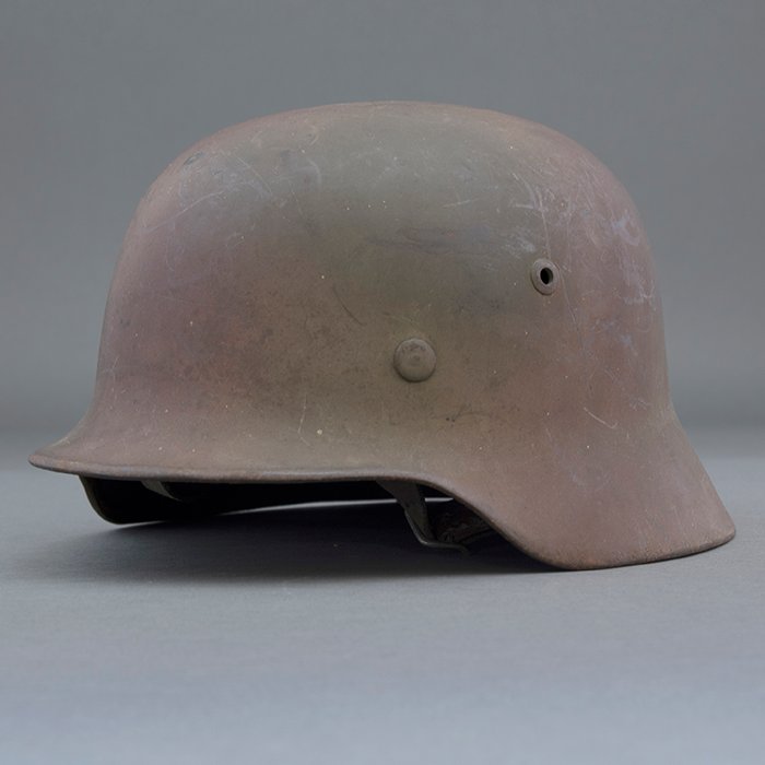 ADM70 Excellent Luftwaffe M35 single decal tricolor spray camouflaged helmet — image 6