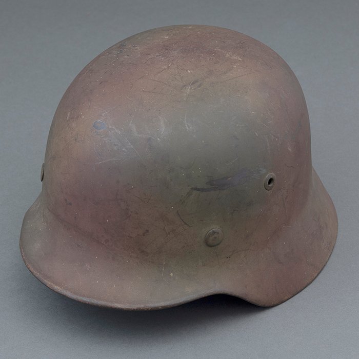 ADM70 Excellent Luftwaffe M35 single decal tricolor spray camouflaged helmet — image 7