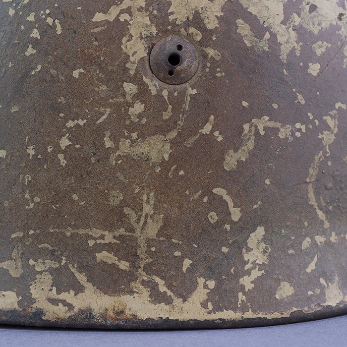 RH23 Luftwaffe M38 single decal tricolor over tan camouflaged Fallschirmjäger helmet — image 15