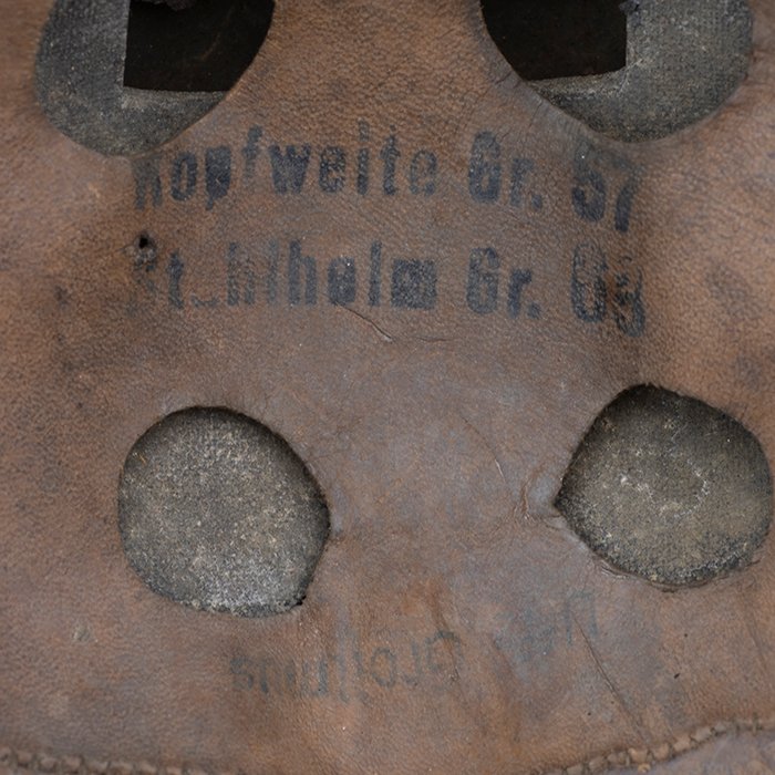 RH23 Luftwaffe M38 single decal tricolor over tan camouflaged Fallschirmjäger helmet — image 30