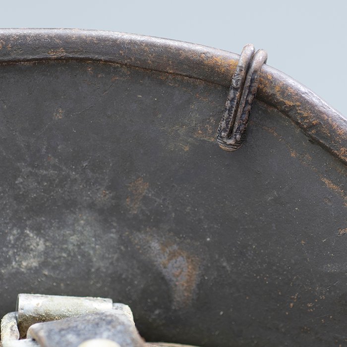 RH28 Heer M40 single decal sawdust overpaint helmet with field made burlap cover — image 28