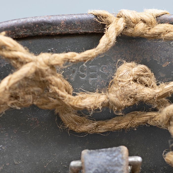 RH29 Heer M40 single decal camouflaged helmet with issue net and elastic bands — image 22