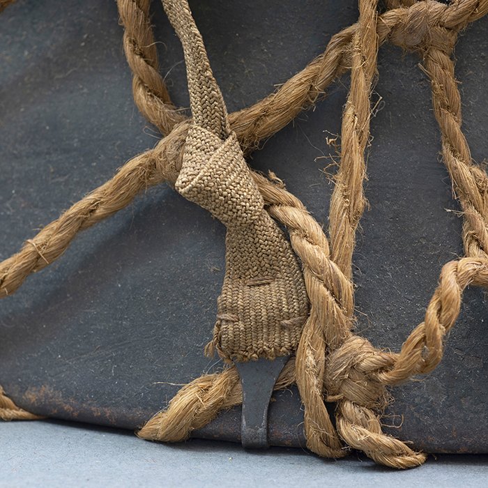 RH29 Heer M40 single decal camouflaged helmet with issue net and elastic bands — image 8