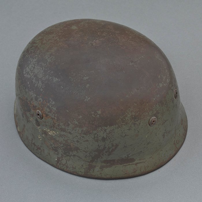 RH27 Luftwaffe M38 double decal camouflaged Fallschirmjäger helmet — image 15