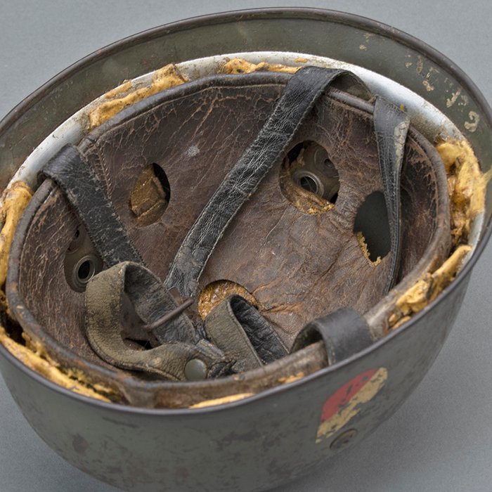 RH27 Luftwaffe M38 double decal camouflaged Fallschirmjäger helmet — image 33