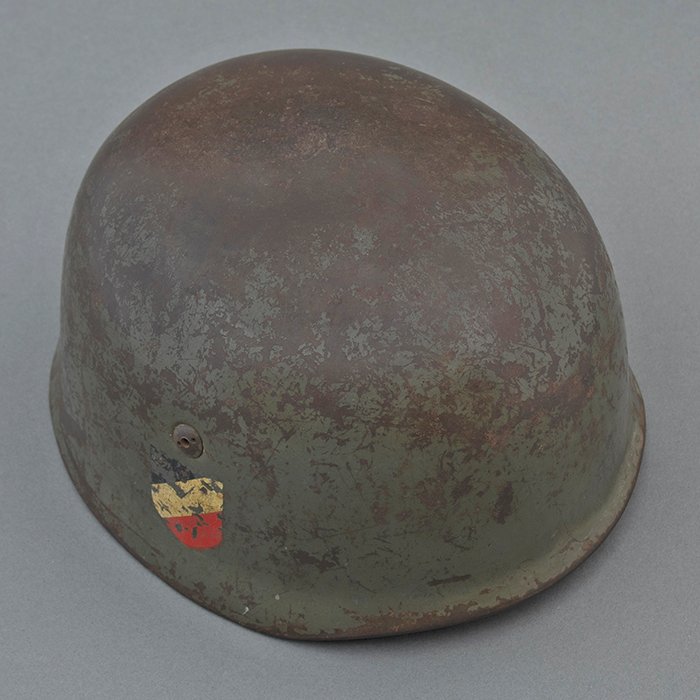 RH27 Luftwaffe M38 double decal camouflaged Fallschirmjäger helmet — image 7