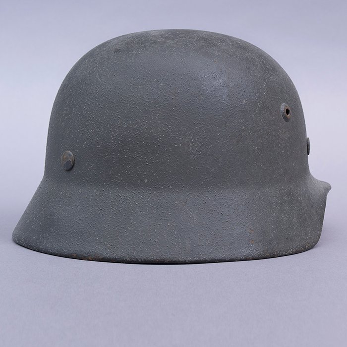 RH21 Heer M35 single decal helmet with rough textured finish — image 11