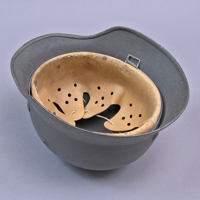 RH21 Heer M35 single decal helmet with rough textured finish — image 19