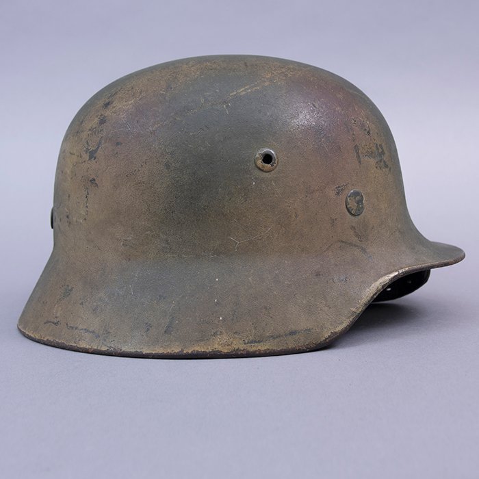 RH20 Heer M35 double decal tricolor spray camouflaged helmet — image 11