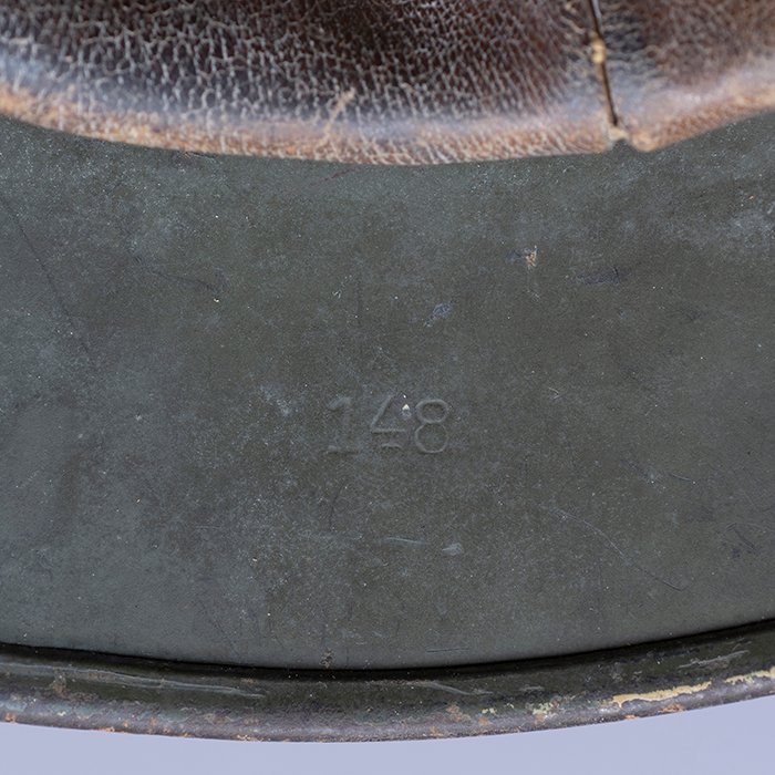 RH20 Heer M35 double decal tricolor spray camouflaged helmet — image 29