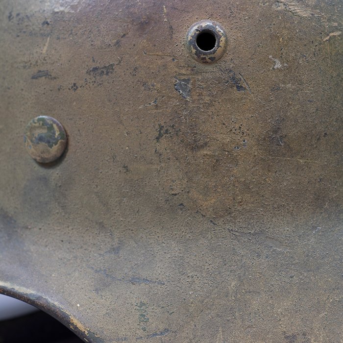 RH20 Heer M35 double decal tricolor spray camouflaged helmet — image 3