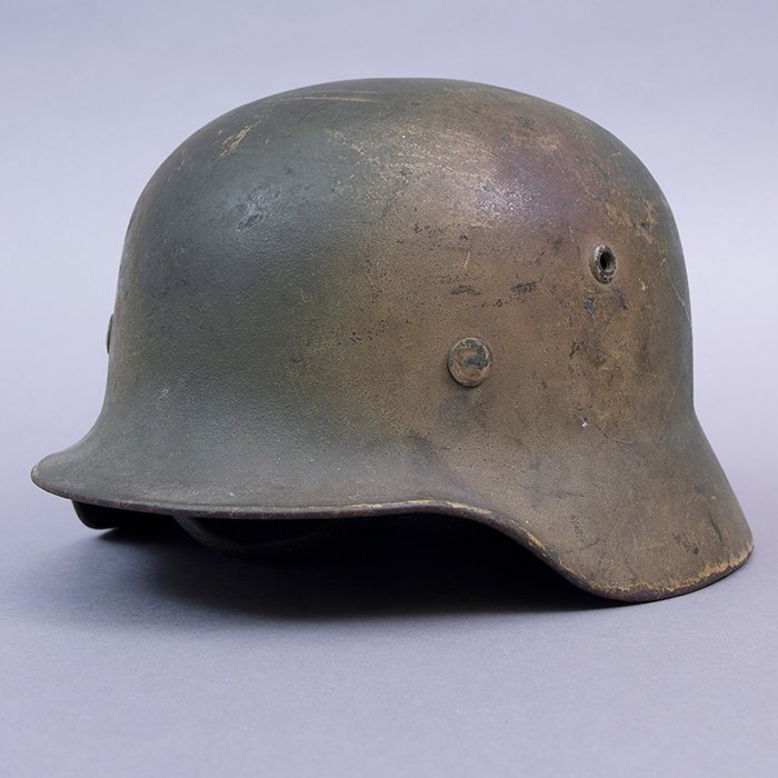 RH20 Heer M35 double decal tricolor spray camouflaged helmet — image 5