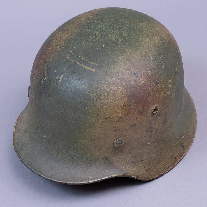 RH20 Heer M35 double decal tricolor spray camouflaged helmet — image 7