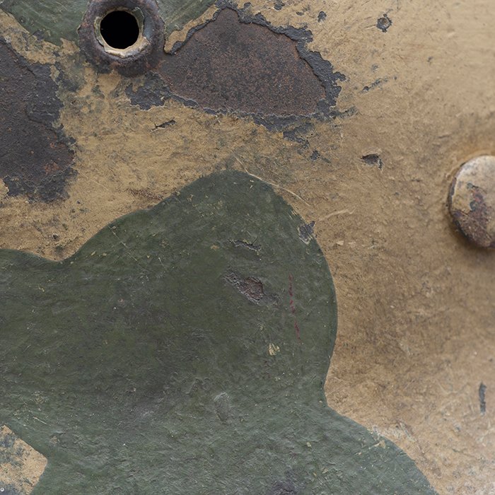 RH17 Heer M42 single decal tan and green geometric camouflaged helmet — image 13