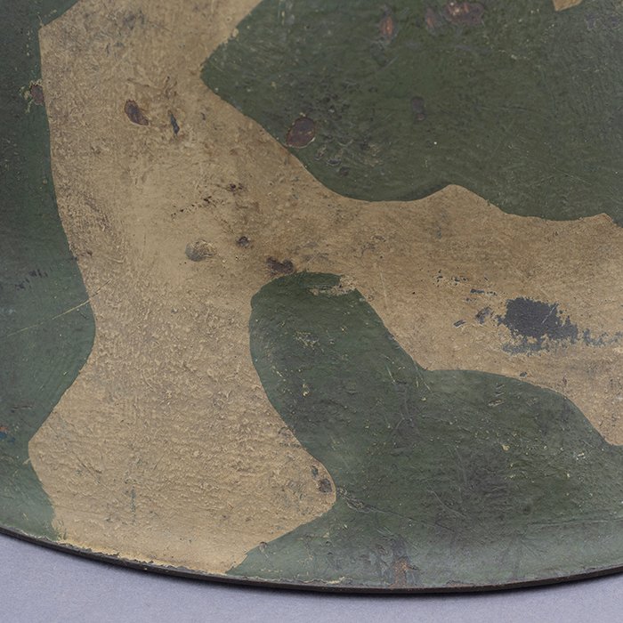 RH17 Heer M42 single decal tan and green geometric camouflaged helmet — image 8