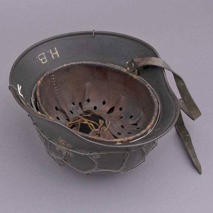 RH12 Heer M35 single decal half basket chickenwire helmet — image 19